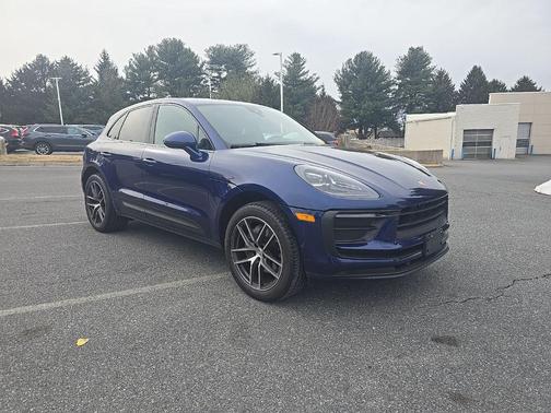2022 Porsche Macan Base