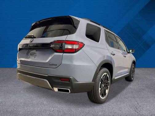 Sonic Gray Pearl 2026 Honda Pilot Touring 8-Passenger