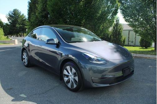2023 Tesla Model Y Long Range Dual Motor All-Wheel Drive
