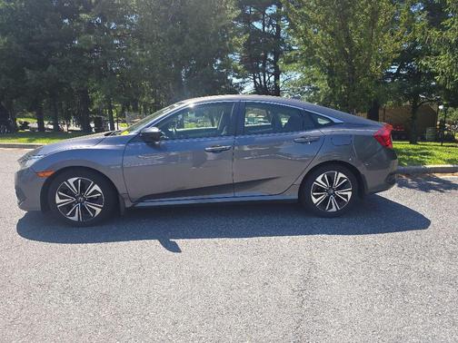 Modern Steel Metallic 2018 Honda Civic EX-L