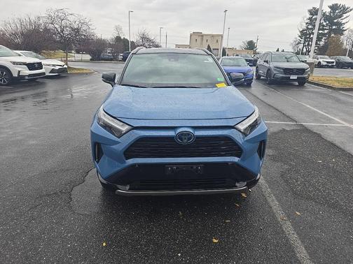 2022 Toyota RAV4 Hybrid SE
