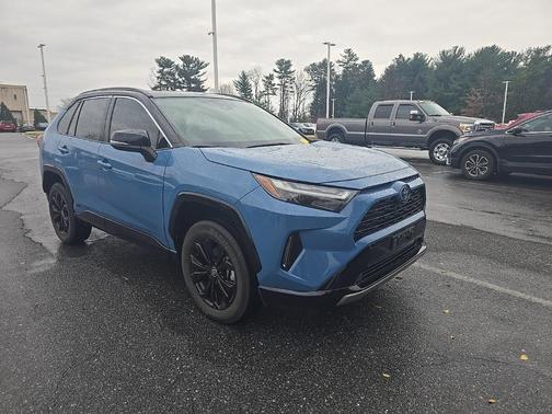 2022 Toyota RAV4 Hybrid SE