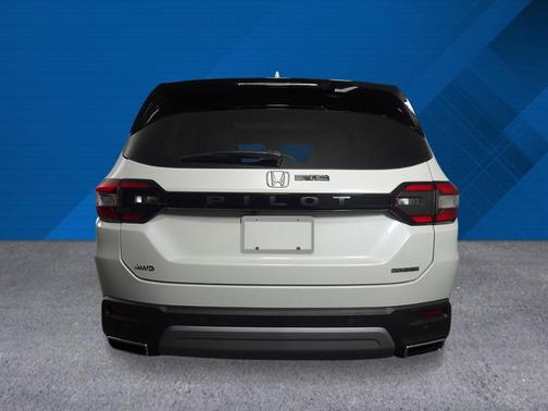 2025 Honda Pilot Touring 8-Passenger