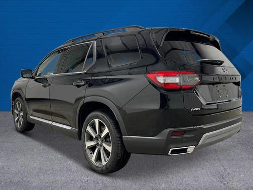 2025 Honda Pilot Touring 8-Passenger