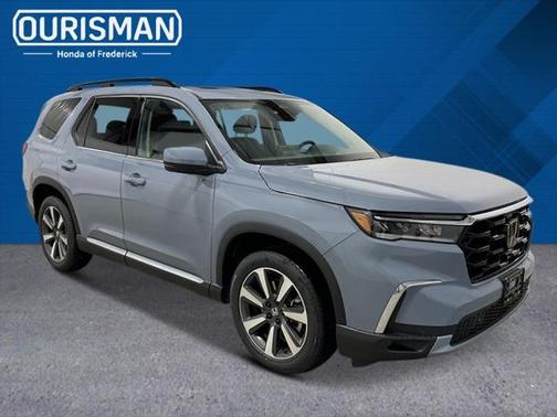 2025 Honda Pilot Touring 8-Passenger