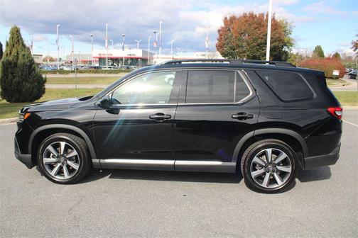 2023 Honda Pilot AWD Elite