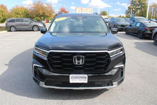 2023 Honda Pilot AWD Elite