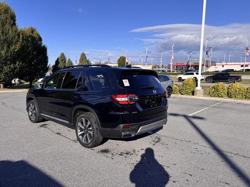 2023 Honda Pilot AWD Elite