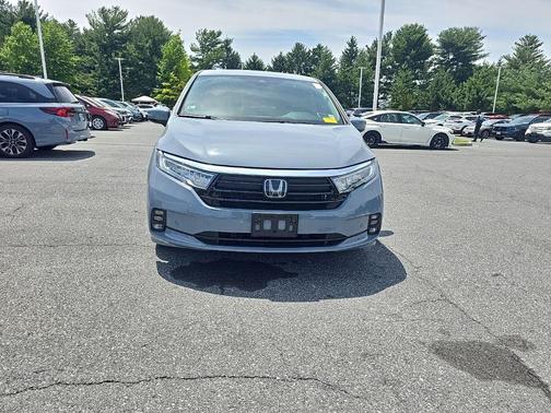 Sonic Gray Pearl 2023 Honda Odyssey Elite