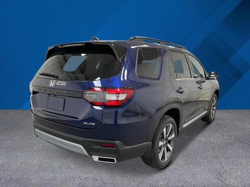 2025 Honda Pilot Touring 8-Passenger