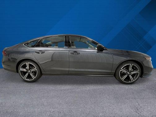 Meteorite Gray Metallic 2026 Honda Accord SE
