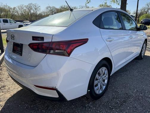 2021 Hyundai Accent SE 4dr Sedan CVT
