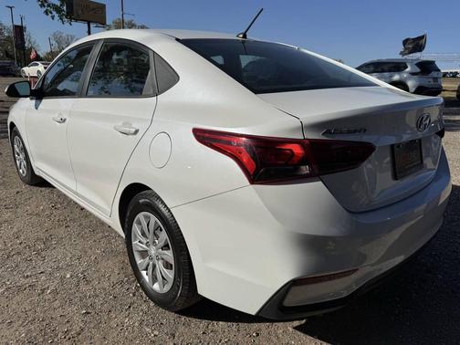 2021 Hyundai Accent SE 4dr Sedan CVT