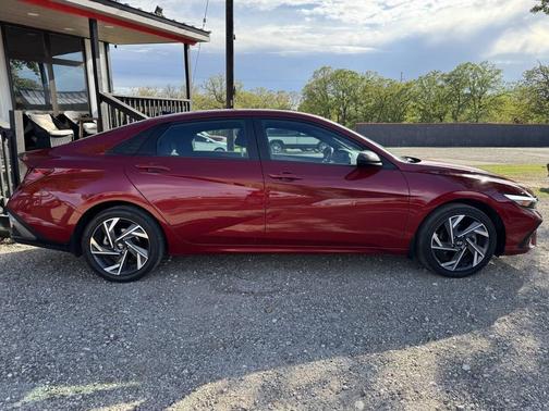 2025 Hyundai ELANTRA Sport