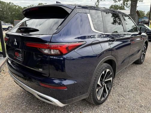 Blue 2022 Mitsubishi Outlander SE