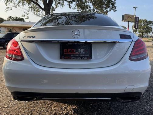2015 Mercedes-Benz C-Class C 300 4dr Sedan