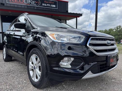 Black 2018 Ford Escape SE