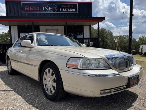 2003 Lincoln Town Car Cartier 4dr Sedan