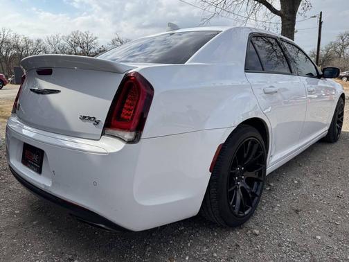 2018 Chrysler 300 S