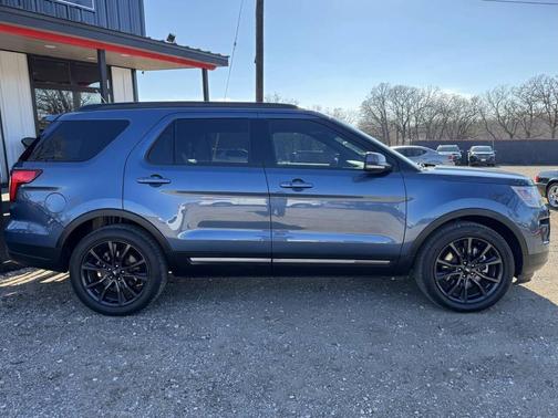 2019 Ford Explorer XLT 4dr SUV