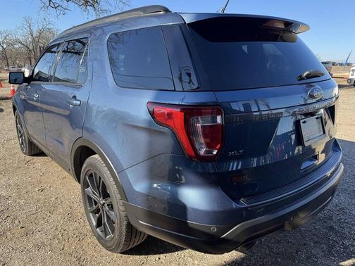 2019 Ford Explorer XLT 4dr SUV