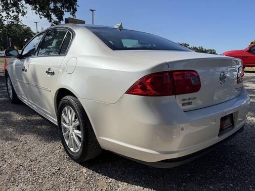 White 2011 Buick Lucerne CXL