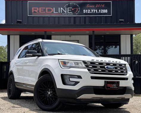 White 2017 Ford Explorer XLT