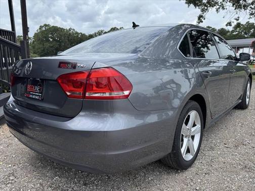 2015 Volkswagen Passat 1.8T Limited Edition