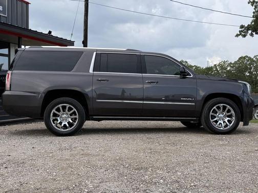 Charcoal 2017 GMC Yukon XL Denali