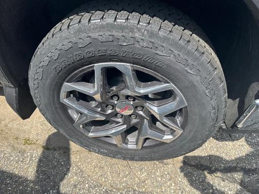 Black 2026 GMC Sierra 1500 SLE