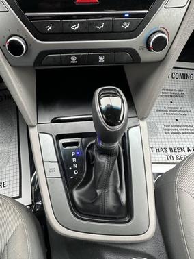 2017 Hyundai ELANTRA SE Value Edition