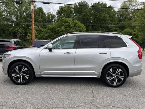 Bright Silver Metallic 2016 Volvo XC90 T6 Momentum