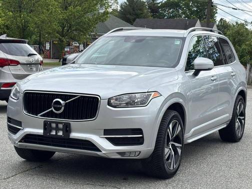 Bright Silver Metallic 2016 Volvo XC90 T6 Momentum