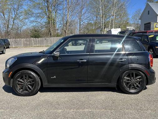 Absolute Black Metallic 2014 MINI Countryman Cooper S ALL4