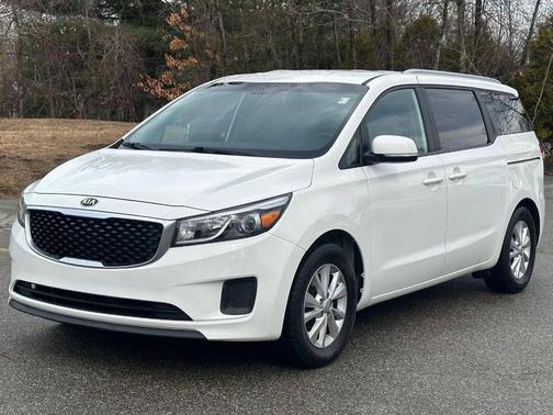 2016 Kia Sedona LX