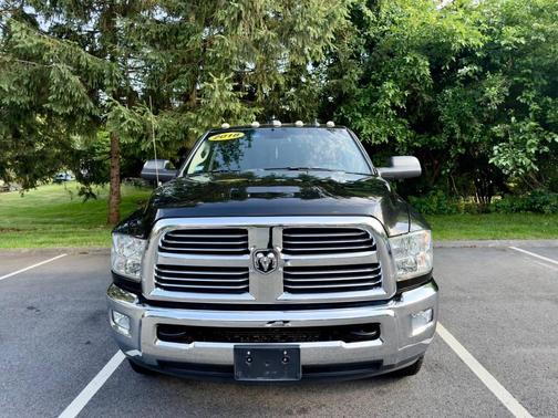 2018 RAM 3500 Big Horn Crew Cab 4x4 8' Box