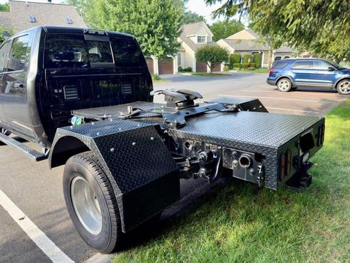 2018 RAM 3500 Big Horn Crew Cab 4x4 8' Box