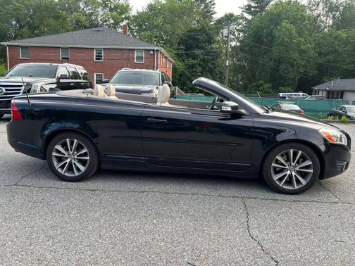 Black 2012 Volvo C70 T5 Platinum