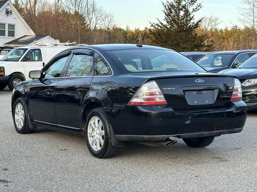 2009 Ford Taurus SE