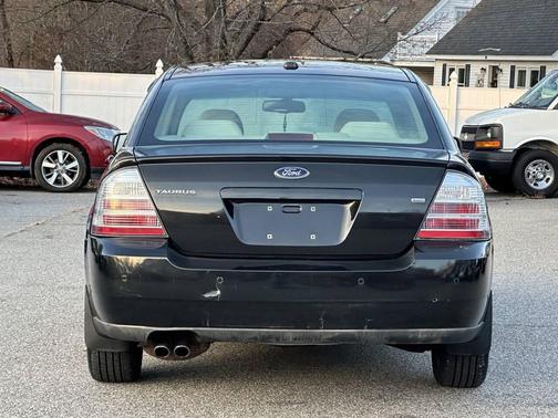 2009 Ford Taurus SE