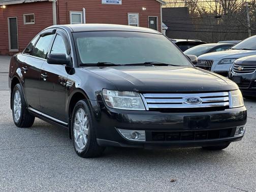 2009 Ford Taurus SE