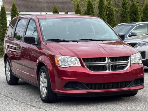 Red 2014 Dodge Grand Caravan AVP/SE