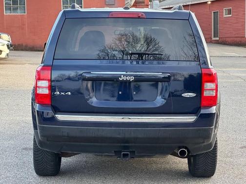 True Blue Pearlcoat 2017 Jeep Patriot High Altitude