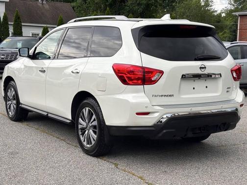White 2020 Nissan Pathfinder SV 4WD