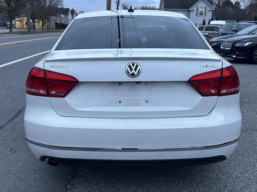 2015 Volkswagen Passat 1.8T Auto SEL Premium