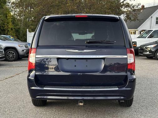 2015 Chrysler Town & Country Touring-L