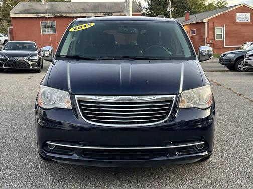 2015 Chrysler Town & Country Touring-L