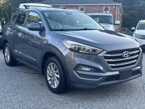2016 Hyundai TUCSON SE
