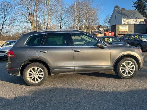 2014 Volkswagen Touareg 3.6L Sport