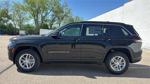 2025 Jeep Grand Cherokee Laredo X